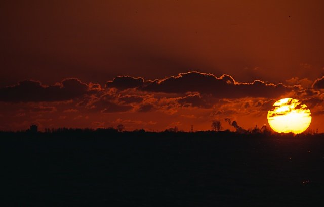 Skyline at dusk, across the Ijsselmeer, Provia 100, 500mm